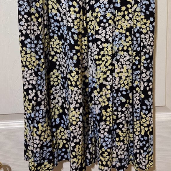 H&M Midi Floral Skirt - Picture 2 of 3